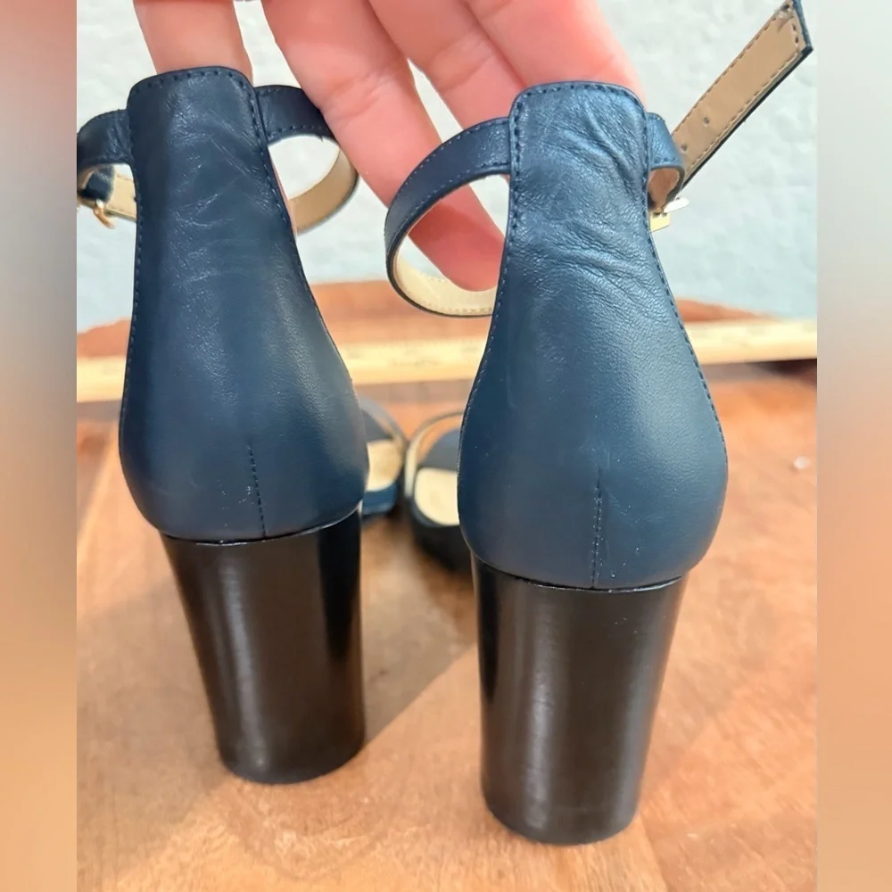 Women’s shoes